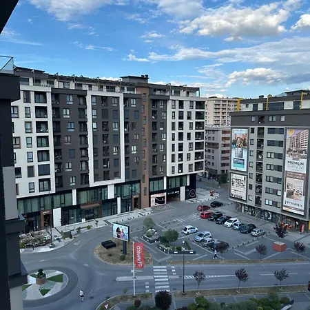 Boulevard Apartment *